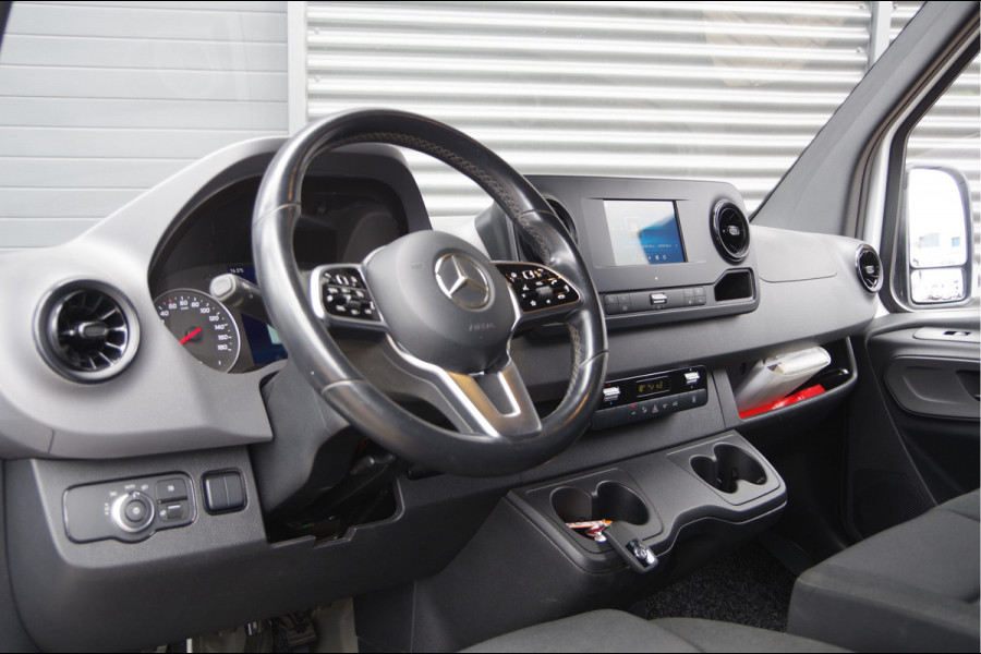Mercedes-Benz Sprinter 319 3.0 V6 L2H2 3P, AUT. LED, STANDKACHEL, STOELVERWARMING, CAMERA, CRUISE, LEDER STUUR, NAVI BY APPLE CARPLAY