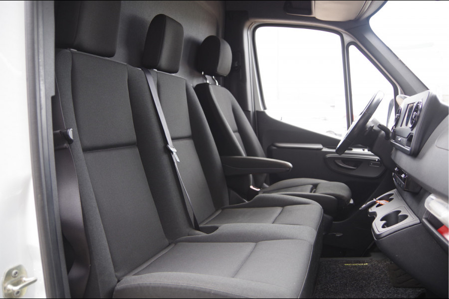 Mercedes-Benz Sprinter 319 3.0 V6 L2H2 3P, AUT. LED, STANDKACHEL, STOELVERWARMING, CAMERA, CRUISE, LEDER STUUR, NAVI BY APPLE CARPLAY