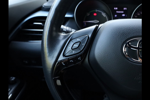 Toyota C-HR 1.8 Hybrid Dynamic | Carplay | Stoelverwarming | Trekhaak