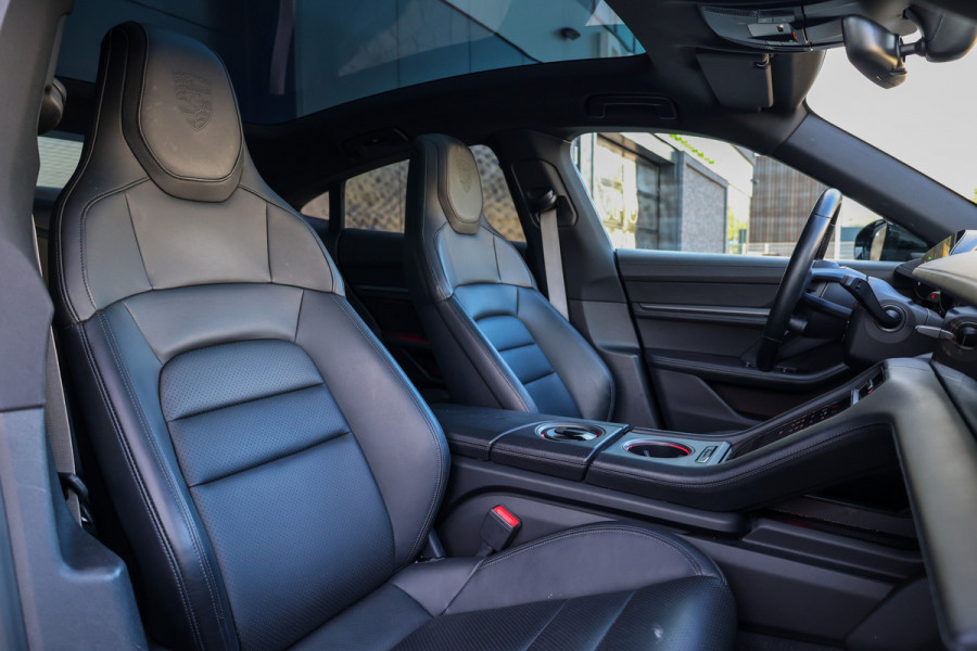 Porsche Taycan 79 kWh | BTW | BOSE | PASSANGER DISPLAY | 360 | SPORT CHRONO | ACC |  21'' |