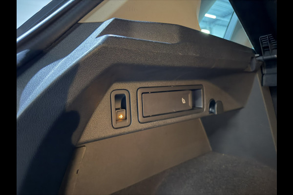 Volkswagen Tiguan 1.5 TSI ACT Active 150PK|1800KG Trekgewicht|1e Eigenaar|Adaptive Cruise|Trekhaak|CarPlay|Rijklaar