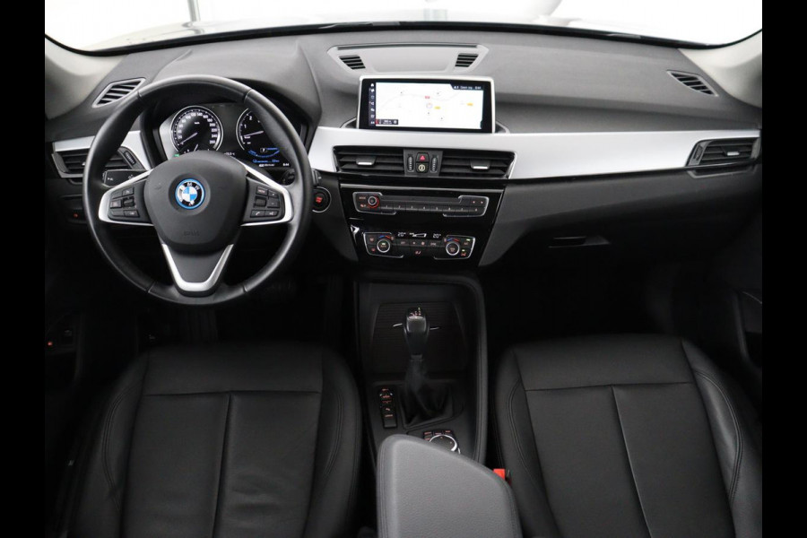 BMW X1 xDrive25e | Panaramadak | Camera | Cruise control | Climate control | Buetooth | Navigatie | DAB+