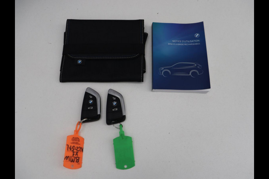 BMW X1 xDrive25e | Panaramadak | Camera | Cruise control | Climate control | Buetooth | Navigatie | DAB+