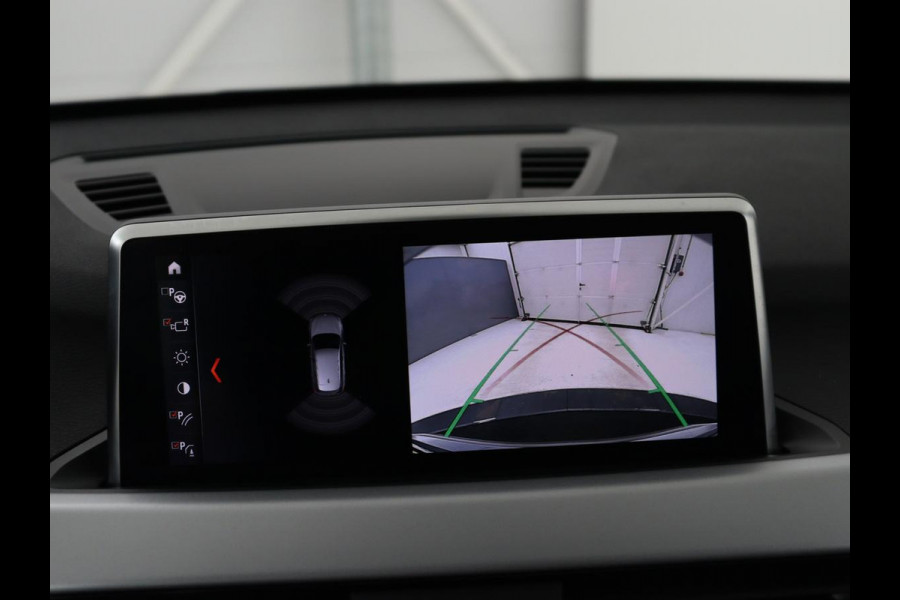 BMW X1 xDrive25e | Panaramadak | Camera | Cruise control | Climate control | Buetooth | Navigatie | DAB+