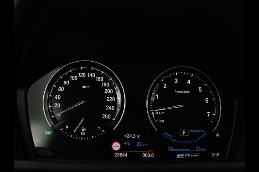 BMW X1 xDrive25e | Panaramadak | Camera | Cruise control | Climate control | Buetooth | Navigatie | DAB+