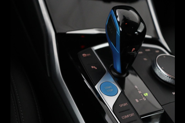BMW i4 eDrive40 84 kWh | SOH 93,8% | Camera | Adaptive cruise | Climate control | Navigatie | DAB+ | Bluetooth | Stoelverwarming | Carplay