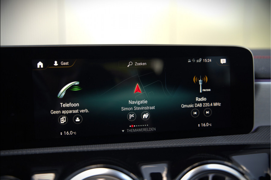 Mercedes-Benz CLA-Klasse 180 Business Solution AMG | Stoelverwarming | Parkeersensoren | Navigatie | Cruise Control | Ambiance Verlichting | Keyless | Camera | Climate Control