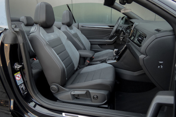 Volkswagen T-Roc Cabrio 1.5 TSI R-Line | ACC | Stoel & Stuurverwarming | Apple Carplay | Black Style