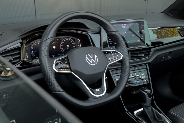 Volkswagen T-Roc Cabrio 1.5 TSI R-Line | ACC | Stoel & Stuurverwarming | Apple Carplay | Black Style