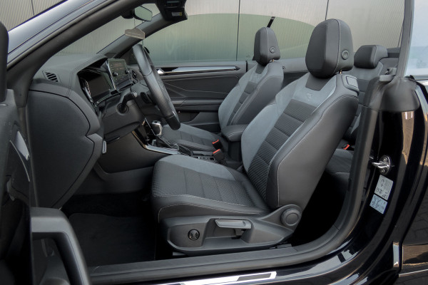 Volkswagen T-Roc Cabrio 1.5 TSI R-Line | ACC | Stoel & Stuurverwarming | Apple Carplay | Black Style