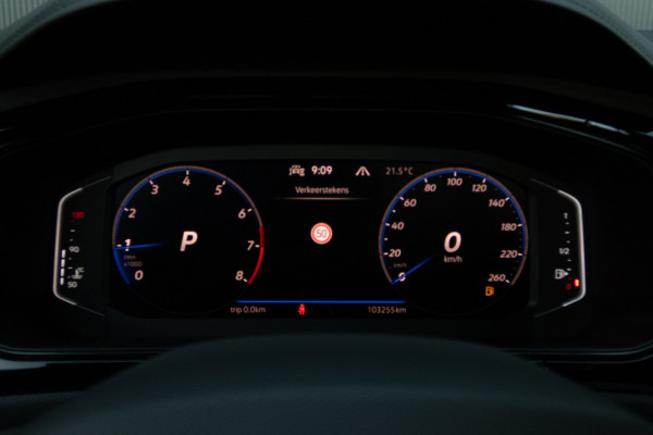 Volkswagen T-Roc Cabrio 1.5 TSI R-Line | ACC | Stoel & Stuurverwarming | Apple Carplay | Black Style