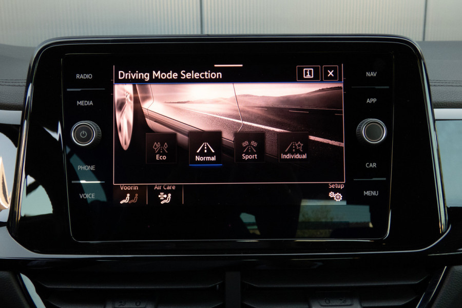 Volkswagen T-Roc Cabrio 1.5 TSI R-Line | ACC | Stoel & Stuurverwarming | Apple Carplay | Black Style