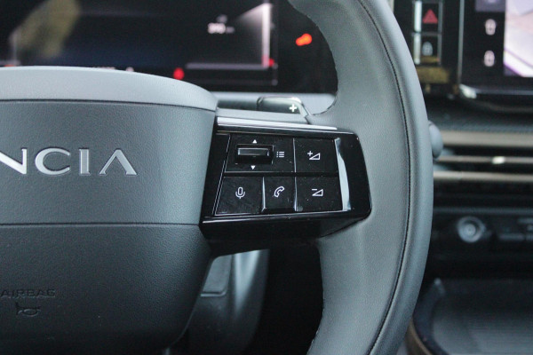 Lancia Ypsilon 1.2 Hybrid 110PK AUTOMAAT LX | CAMERA VOOR + ACHTER | PARKEERSENSOREN VOOR + ACHTER | DRIVE PACK: ADAPTIVE CRUISE CONTROL/DODEHOEK DETECTIE/ELEKTRISCH INKLAPBARE BUITENSPIEGELS/SPROTIEF STUURWIEL | SFEER VERLICHTING | CLIMATE CONTROL | DRAADLOZE APPLE CARPLAY/ANDROID AUTO | DRAADLOZE TELEFOONLADER | 17"  LICHTMETALEN VELGEN "DIAMOND CUT" | WIELKASTEN "GLOSSY BLACK" | PRIVACY GLAS ACHTER | PREMIUM STOELBEKLEDING "GRIGIO ANTRACITE" | KLEUR: "BIANCO QUARZO" |