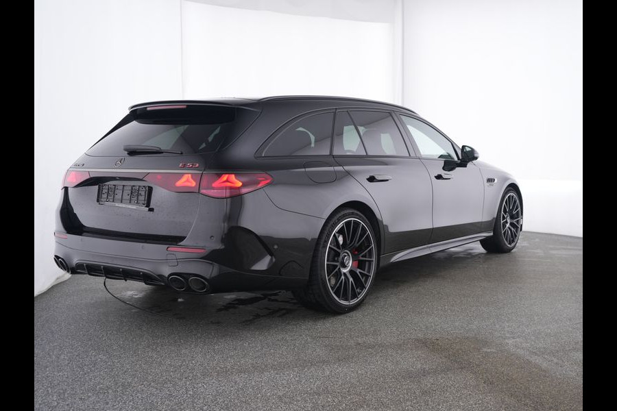 Mercedes-Benz E-Klasse Estate Mercedes-AMG 53 4MATIC+ AMG Performance Sitz-Paket Advanced | AMG DYNAMIC PLUS Paket | Panorama Schuif-Kanteldak | Trekhaak. Inclusief 24 maanden Mercedes-Benz Certified garantie voor Europa.