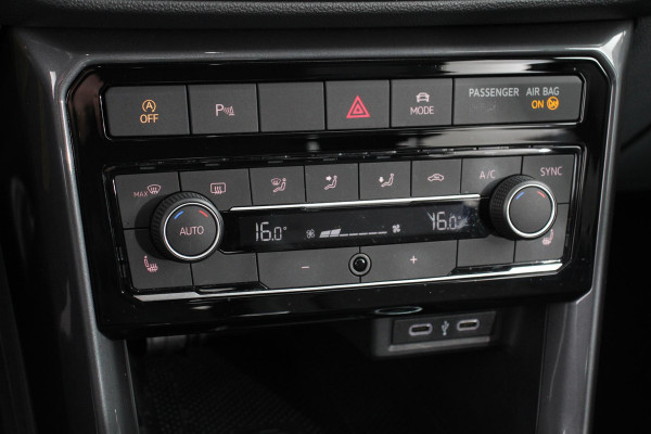 Volkswagen T-Cross 1.0 TSI Style DSG Navigatie Apple Carplay/Android Auto Climate Control Camera Stoelverwarming Adaptive Cruise Control