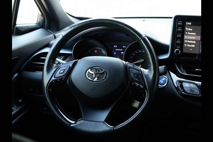 Toyota C-HR 1.8 Hybrid Dynamic | Carplay | Stoelverwarming | Trekhaak