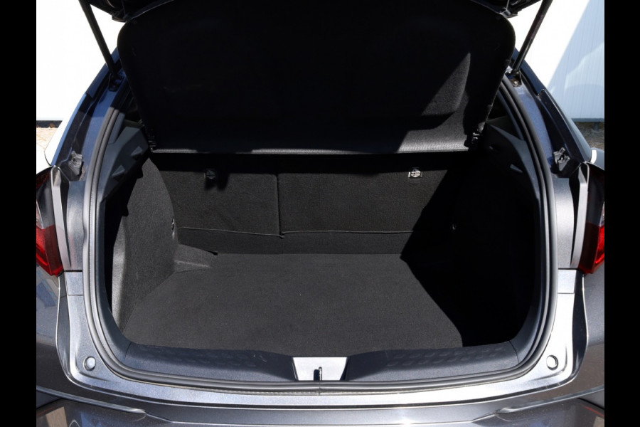Toyota C-HR 1.8 Hybrid Dynamic | Carplay | Stoelverwarming | Trekhaak