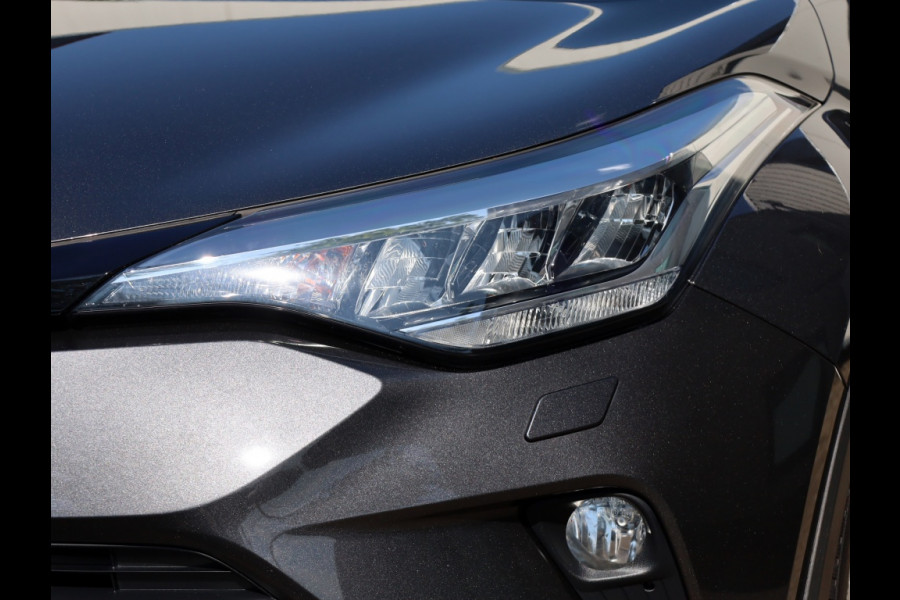 Toyota C-HR 1.8 Hybrid Dynamic | Carplay | Stoelverwarming | Trekhaak