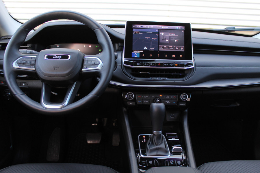 Jeep Compass 4xe 240 Plug-in Hybrid Electric Summit | Panoramadak | Leder | 360 | Stoelverwarming/ventilatie | BLIS