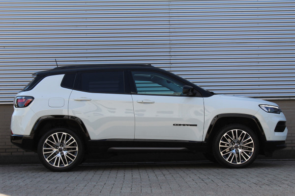 Jeep Compass 4xe 240 Plug-in Hybrid Electric Summit | Panoramadak | Leder | 360 | Stoelverwarming/ventilatie | BLIS