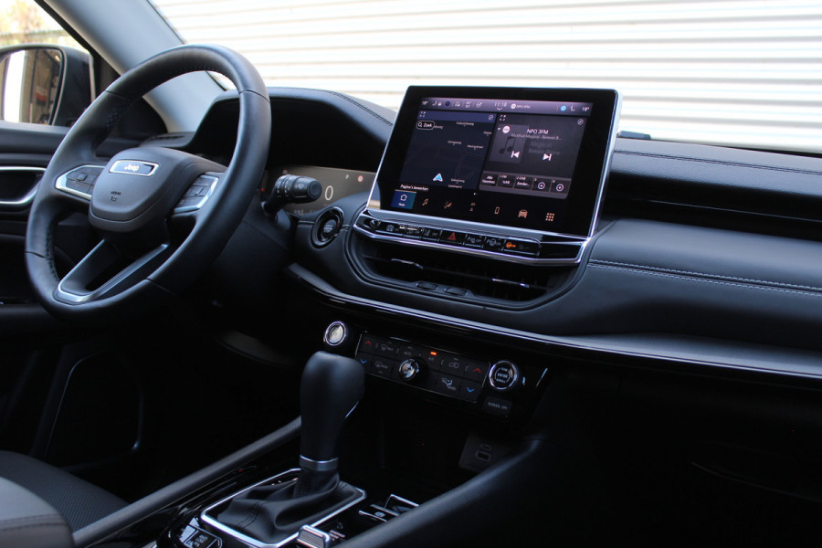 Jeep Compass 4xe 240 Plug-in Hybrid Electric Summit | Panoramadak | Leder | 360 | Stoelverwarming/ventilatie | BLIS