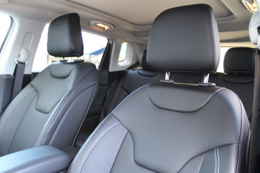Jeep Compass 4xe 240 Plug-in Hybrid Electric Summit | Panoramadak | Leder | 360 | Stoelverwarming/ventilatie | BLIS
