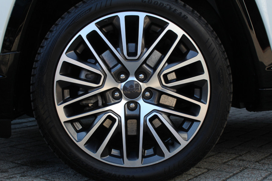 Jeep Compass 4xe 240 Plug-in Hybrid Electric Summit | Panoramadak | Leder | 360 | Stoelverwarming/ventilatie | BLIS