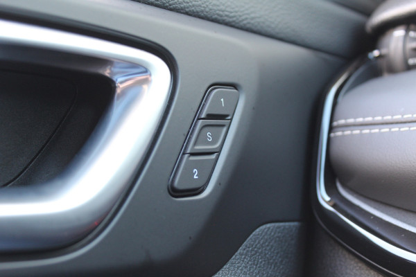 Jeep Compass 4xe 240 Plug-in Hybrid Electric Summit | Panoramadak | Leder | 360 | Stoelverwarming/ventilatie | BLIS
