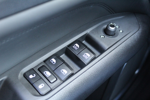 Jeep Compass 4xe 240 Plug-in Hybrid Electric Summit | Panoramadak | Leder | 360 | Stoelverwarming/ventilatie | BLIS