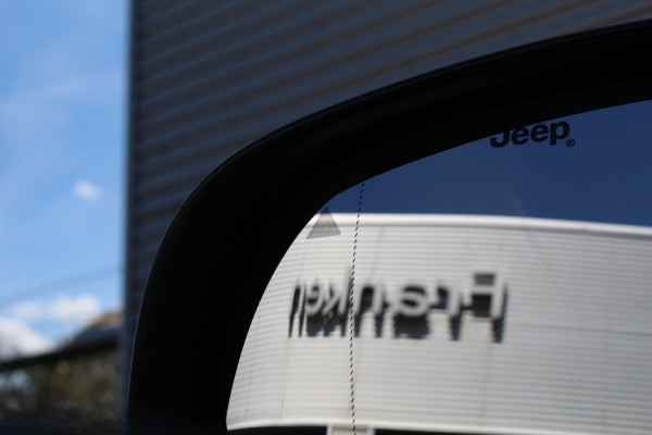 Jeep Compass 4xe 240 Plug-in Hybrid Electric Summit | Panoramadak | Leder | 360 | Stoelverwarming/ventilatie | BLIS