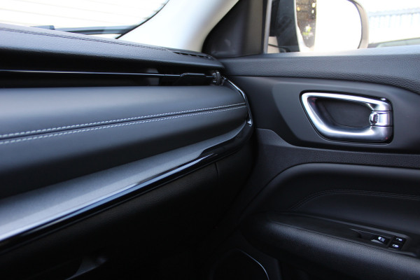 Jeep Compass 4xe 240 Plug-in Hybrid Electric Summit | Panoramadak | Leder | 360 | Stoelverwarming/ventilatie | BLIS