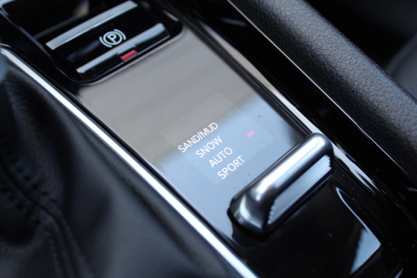 Jeep Compass 4xe 240 Plug-in Hybrid Electric Summit | Panoramadak | Leder | 360 | Stoelverwarming/ventilatie | BLIS
