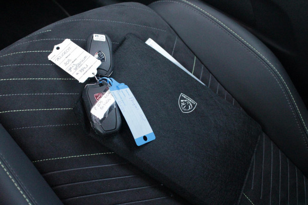 Peugeot 208 1.2 Hybrid 145PK AUTOMAAT GT PACK | ELEKTRISCH BEDIENBARE BESTUURDERSSTOEL MET MASSAGE FUNCTIE | ALCANTARA BEKLEDING | STOEL VERWARMING | CRUISE CONTROL | DAB+ RADIO | APPLE CARPLAY/ANDROID AUTO | FULL LED KOPLAMPEN | KEYLESS ENTRY/START | 17" LICHTMETALEN VELGEN | CLIMATE CONTROL | PARKEERSENSOREN VOOR + ACHTER | ACHTERUITRIJ CAMERA |