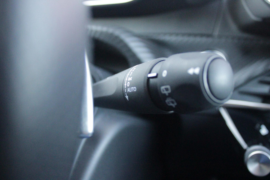 Peugeot 208 1.2 Hybrid 145PK AUTOMAAT GT PACK | ELEKTRISCH BEDIENBARE BESTUURDERSSTOEL MET MASSAGE FUNCTIE | ALCANTARA BEKLEDING | STOEL VERWARMING | CRUISE CONTROL | DAB+ RADIO | APPLE CARPLAY/ANDROID AUTO | FULL LED KOPLAMPEN | KEYLESS ENTRY/START | 17" LICHTMETALEN VELGEN | CLIMATE CONTROL | PARKEERSENSOREN VOOR + ACHTER | ACHTERUITRIJ CAMERA |
