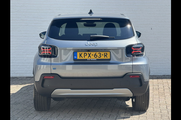 Jeep Avenger Summit 54 kWh Clima Camera Carplay PDC voor en achter Half Leder