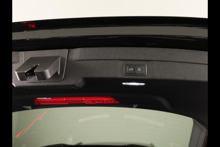 Audi A5 Avant Advanced edition e-hybrid 220 kW / 299 PK Avant 7 | Techniekpakket plus | Stoelen voor elektrisch | Geheugenpakket | Privacy glas |