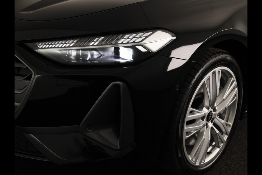 Audi A5 Avant Advanced edition e-hybrid 220 kW / 299 PK Avant 7 | Techniekpakket plus | Stoelen voor elektrisch | Geheugenpakket | Privacy glas |
