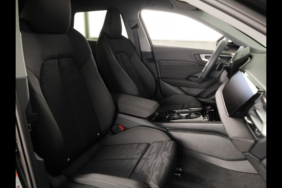 Audi A5 Avant Advanced edition e-hybrid 220 kW / 299 PK Avant 7 | Techniekpakket plus | Stoelen voor elektrisch | Geheugenpakket | Privacy glas |