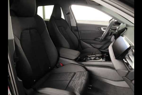 Audi A5 Avant Advanced edition e-hybrid 220 kW / 299 PK Avant 7 | Techniekpakket plus | Stoelen voor elektrisch | Geheugenpakket | Privacy glas |