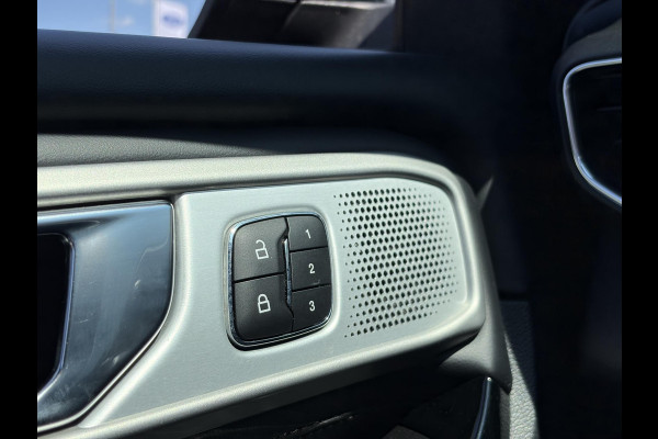 Ford Explorer 3.0 V6 EcoBoost PHEV Platinum | Afneembare trekhaak | Panoramadak | Bang&Olufsen | 360 graden camera | Stoelverwarming/koeling