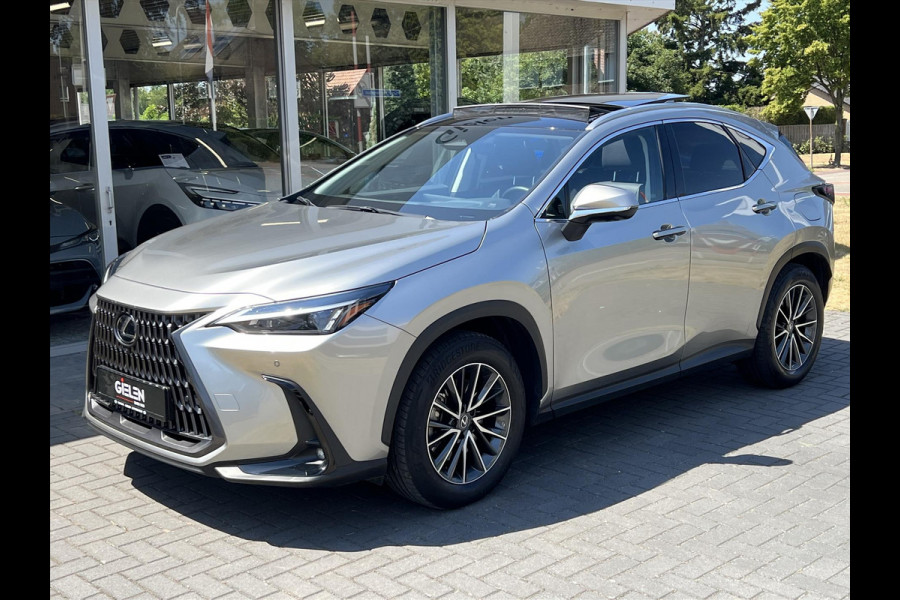 Lexus NX 450h+ AWD Luxury Line | Eerste eigenaar, Trekhaak, Panoramadak, Stoelverwarming, 360 Camera, 1500KG Trekgewicht