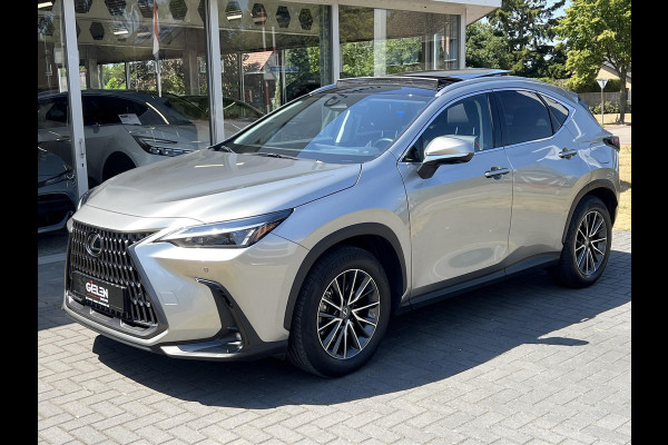 Lexus NX 450h+ AWD Luxury Line | Eerste eigenaar, Trekhaak, Panoramadak, Stoelverwarming, 360 Camera, 1500KG Trekgewicht