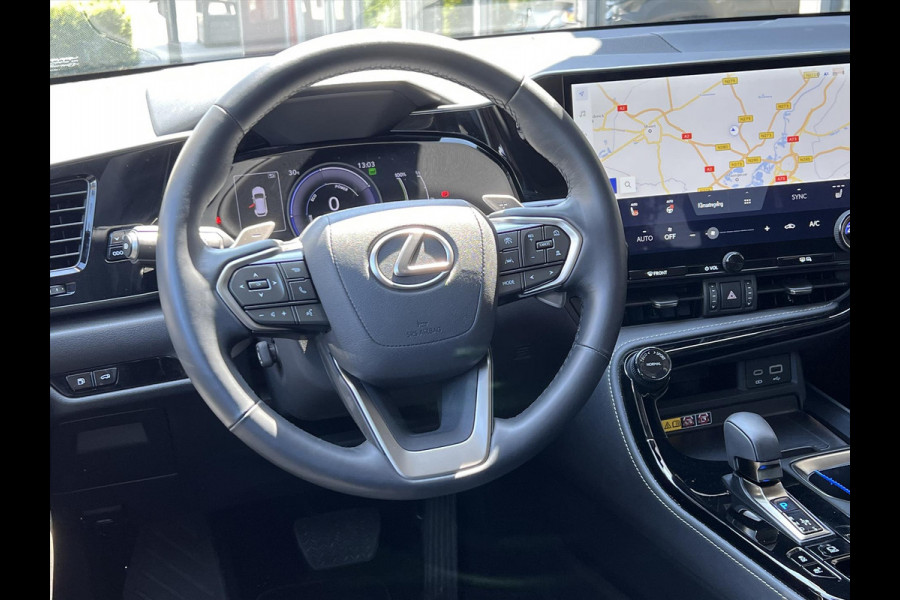 Lexus NX 450h+ AWD Luxury Line | Eerste eigenaar, Trekhaak, Panoramadak, Stoelverwarming, 360 Camera, 1500KG Trekgewicht