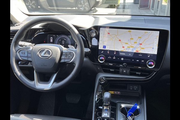 Lexus NX 450h+ AWD Luxury Line | Eerste eigenaar, Trekhaak, Panoramadak, Stoelverwarming, 360 Camera, 1500KG Trekgewicht