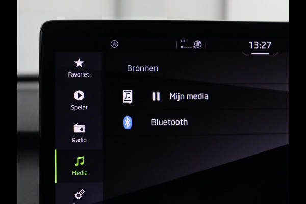 Škoda ENYAQ iV 60 Sportline | SOH 92,2% | Camera | Stuurverwarming | Adaptive Cruise | Navigatie | DAB+ | Bluetooth | Carplay | Sfeerverlichtingen | Climate control