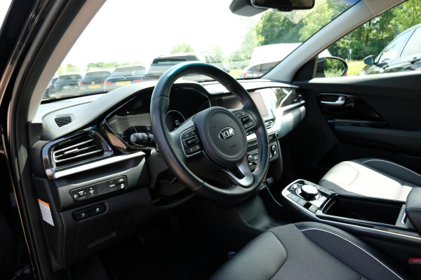 Kia e-Niro DynamicPlusLine 64 kWh | SOH 100% | 46.500 KM | Navigatie | Schuif - Kantel Dak | Keyless Entry | Camera