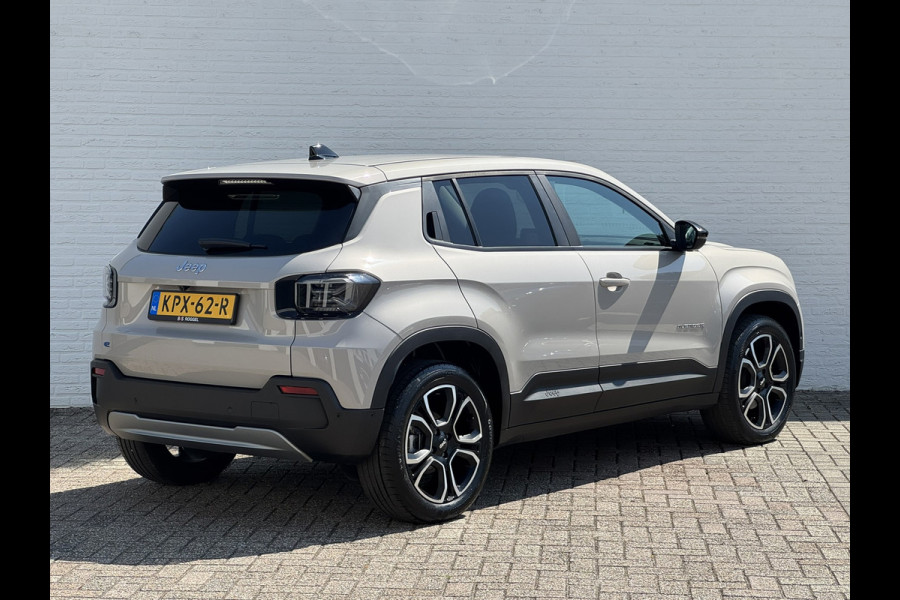 Jeep Avenger Summit 54 kWh SOH 96% Clima Camera Carplay PDC voor en achter Half Leder