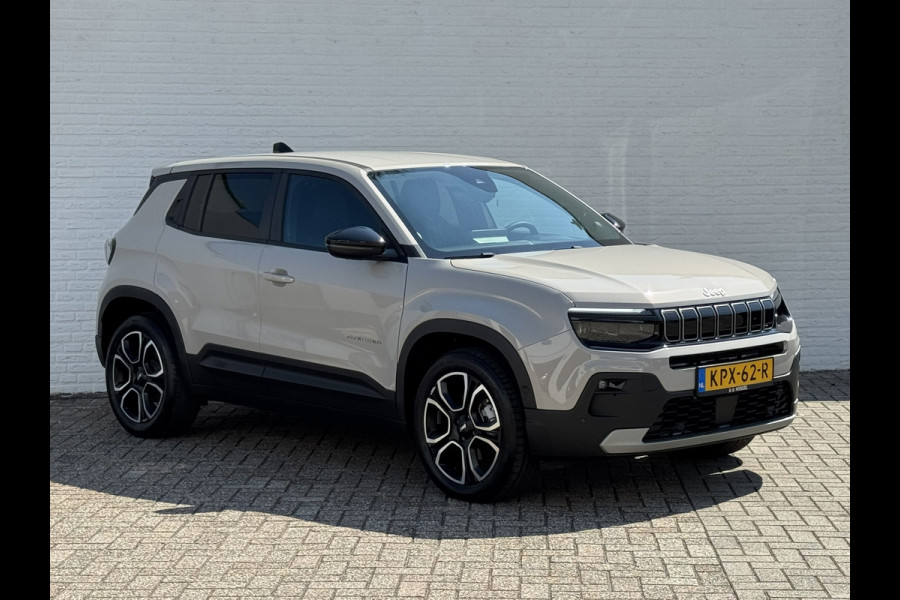 Jeep Avenger Summit 54 kWh SOH 96% Clima Camera Carplay PDC voor en achter Half Leder