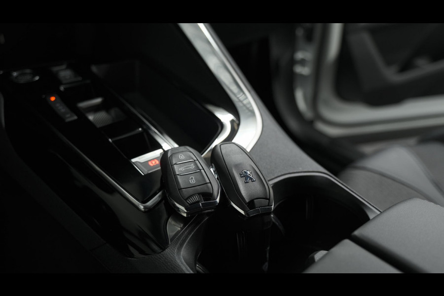 Peugeot 5008 PureTech 130 EAT8 Allure Pack Business | Trekhaak | Elektronische Kofferklep | Camera | Dodehoekdetectie | Apple Carplay