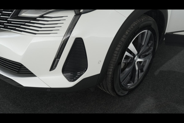 Peugeot 5008 PureTech 130 EAT8 Allure Pack Business | Trekhaak | Elektronische Kofferklep | Camera | Dodehoekdetectie | Apple Carplay